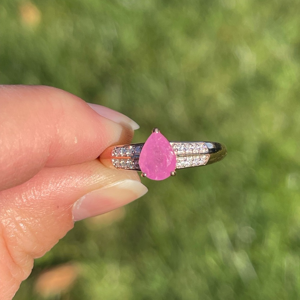Pink sapphire and moissanite ring